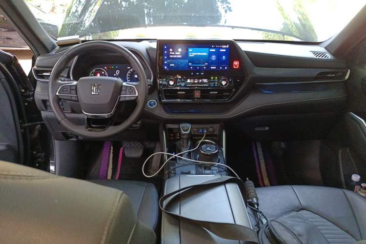 Used Toyota Crown Kluger 2022 2.5L HEV Four-Wheel Drive Premium Edition Center Console