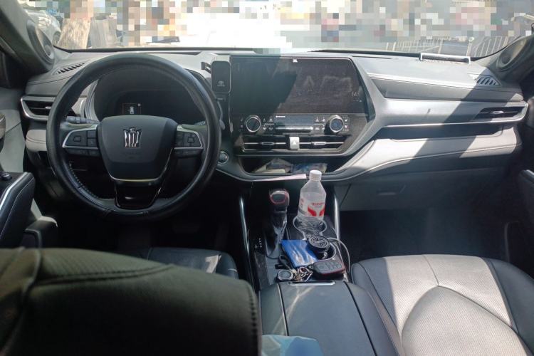Used Toyota Crown Kluger 2022 2.0T Four-Wheel Drive Jingzun Edition Center Console