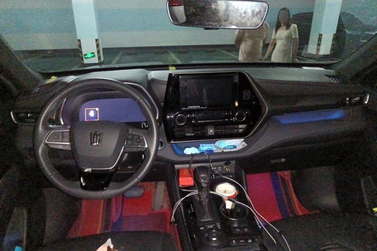 Used Toyota Crown Kluger 2022 2.0T Four-Wheel Drive Enjoyment Edition Center Console