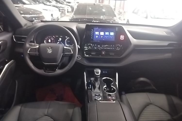 Used Toyota Crown Kluger 2022 2.0T Four-Wheel Drive Enjoyment Edition Center Console