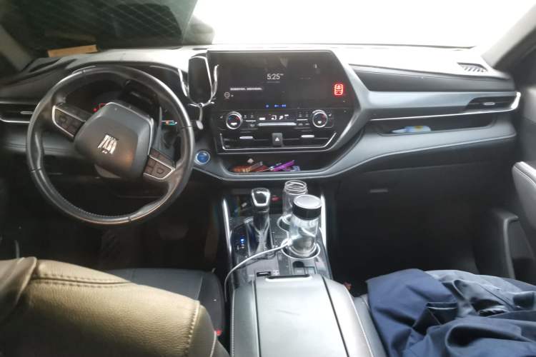 Used Toyota Crown Kluger 2022 2.5L HEV Four-Wheel Drive Premium Edition Center Console