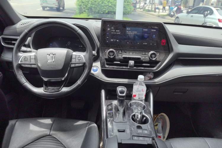 Used Toyota Crown Kluger 2022 2.5L HEV Four-Wheel Drive Premium Edition Center Console