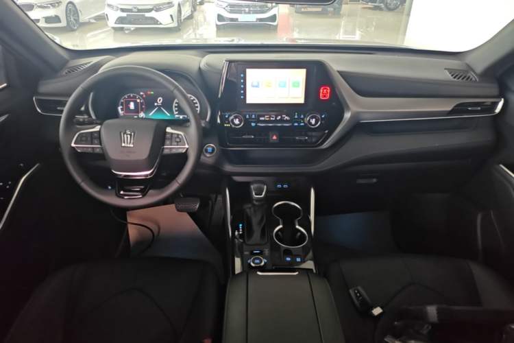 Used Toyota Crown Kluger 2022 2.0T Four-Wheel Drive Enjoyment Edition Center Console