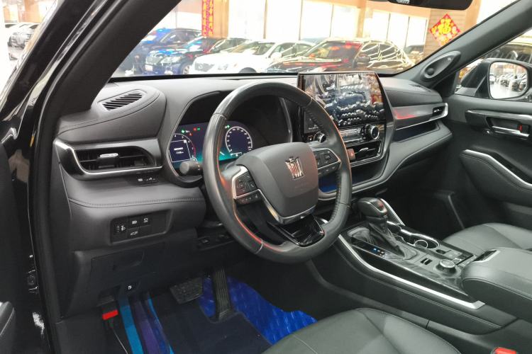 Used Toyota Crown Kluger 2022 2.0T Four-Wheel Drive Prestige Edition Center Console