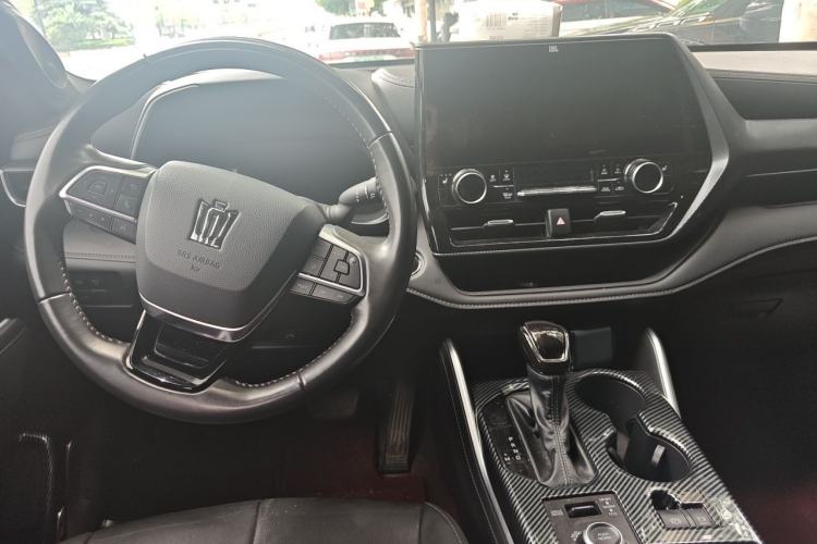 Used Toyota Crown Kluger 2022 2.0T Four-Wheel Drive Enjoyment Edition Center Console