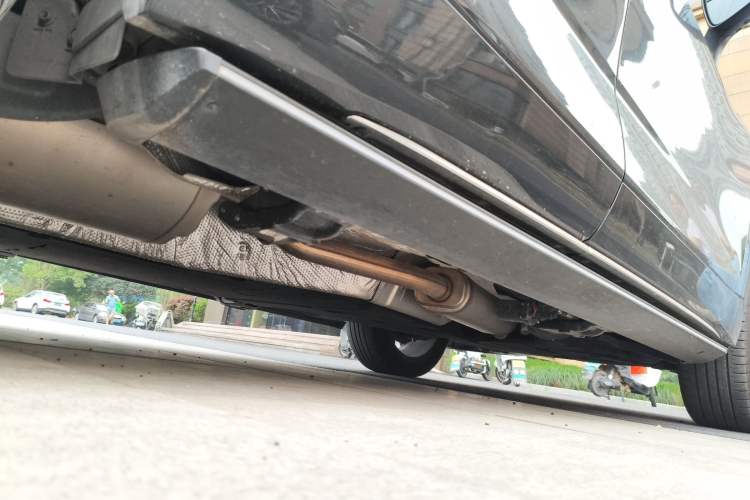 Used Toyota Crown Kluger 2022 2.0T Four-Wheel Drive Jingzun Edition Chassis Rear Right
