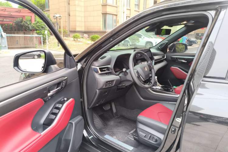 Used Toyota Crown Kluger 2022 2.0T Four-Wheel Drive Jingzun Edition Driver Seat