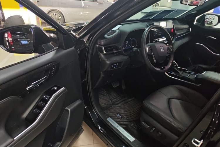 Used Toyota Crown Kluger 2022 2.5L HEV Four-Wheel Drive Flagship Edition Driver Seat