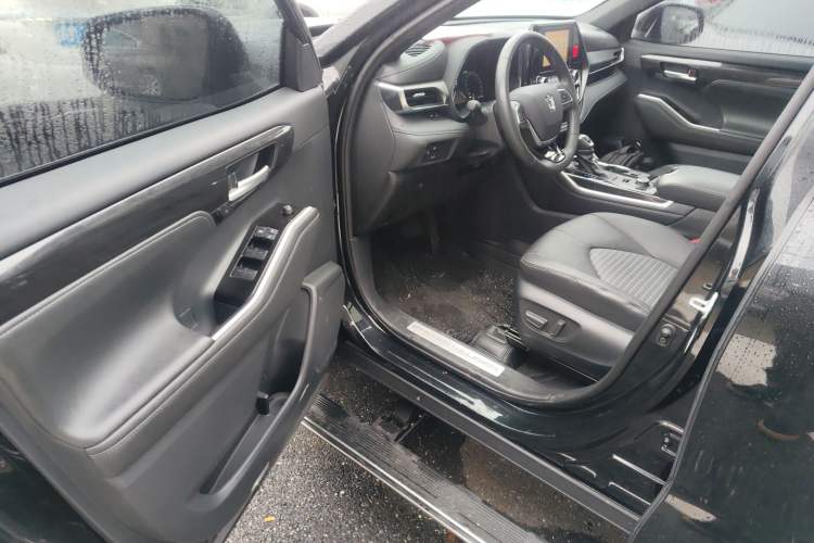 Used Toyota Crown Kluger 2022 2.0T Four-Wheel Drive Enjoyment Edition Driver Seat
