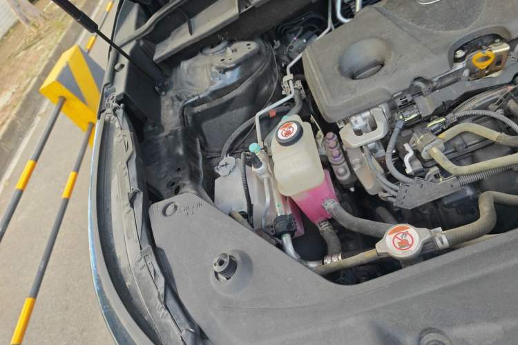 Used Toyota Crown Kluger 2022 2.5L HEV Four-Wheel Drive Elite Edition Engine Bay Right