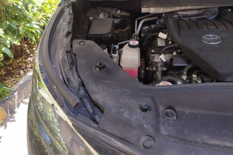Used Toyota Crown Kluger 2022 2.0T Four-Wheel Drive Prestige Edition Engine Bay Right