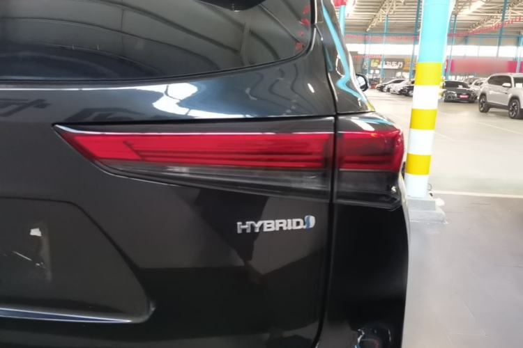 Used Toyota Crown Kluger 2022 2.5L HEV Four-Wheel Drive Premium Edition Exterior 3
