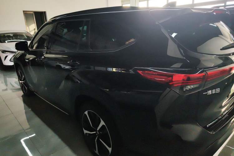 Used Toyota Crown Kluger 2022 2.5L HEV Four-Wheel Drive Flagship Edition Exterior 5