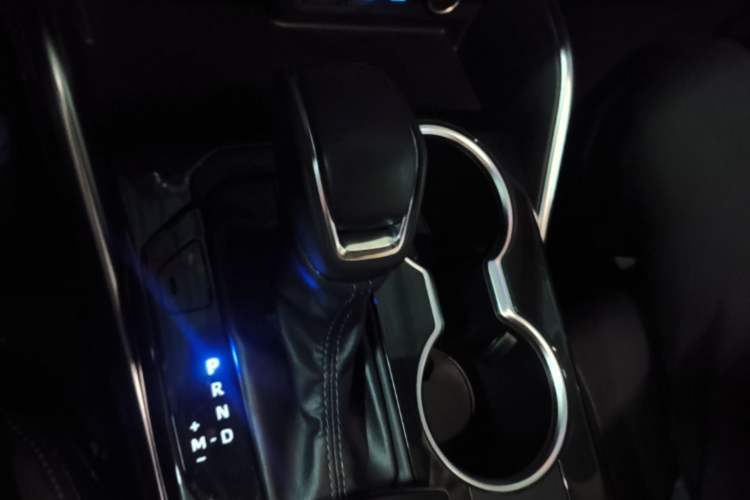 Used Toyota Crown Kluger 2022 2.0T Four-Wheel Drive Prestige Edition Gear Lever