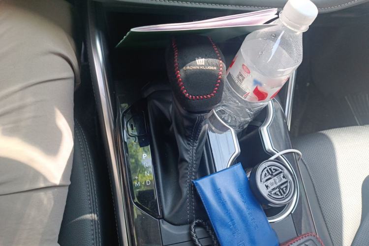 Used Toyota Crown Kluger 2022 2.0T Four-Wheel Drive Jingzun Edition Gear Lever