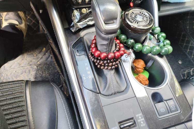 Used Toyota Crown Kluger 2022 2.5L HEV Four-Wheel Drive Premium Edition Gear Lever