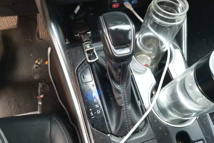 Used Toyota Crown Kluger 2022 2.5L HEV Four-Wheel Drive Premium Edition Gear Lever