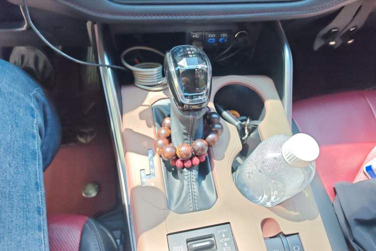 Used Toyota Crown Kluger 2022 2.0T Four-Wheel Drive Prestige Edition Gear Lever