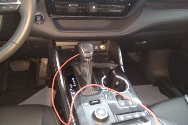 Used Toyota Crown Kluger 2022 2.0T Four-Wheel Drive Prestige Edition Gear Lever