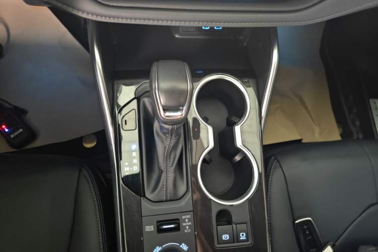Used Toyota Crown Kluger 2022 2.0T Four-Wheel Drive Enjoyment Edition Gear Lever