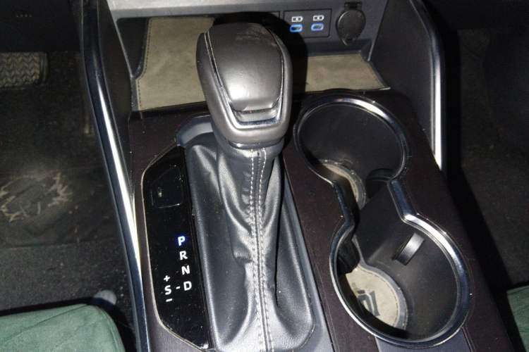 Used Toyota Crown Kluger 2022 2.5L HEV Four-Wheel Drive Premium Edition Gear Lever