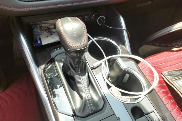 Used Toyota Crown Kluger 2022 2.5L HEV Four-Wheel Drive Flagship Edition Gear Lever