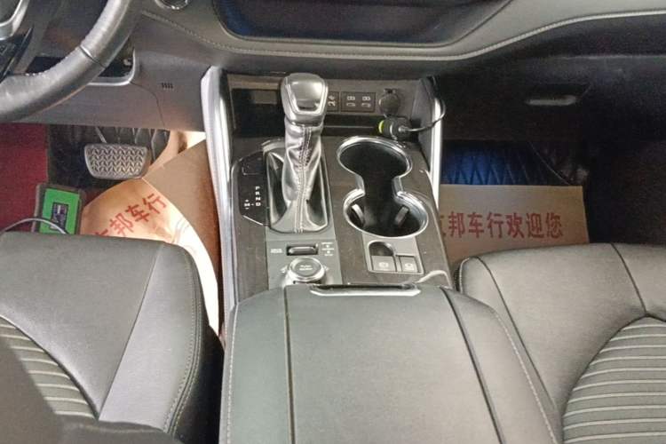 Used Toyota Crown Kluger 2022 2.0T Four-Wheel Drive Prestige Edition Gear Lever