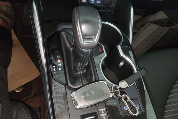Used Toyota Crown Kluger 2022 2.5L HEV Four-Wheel Drive Premium Edition Gear Lever