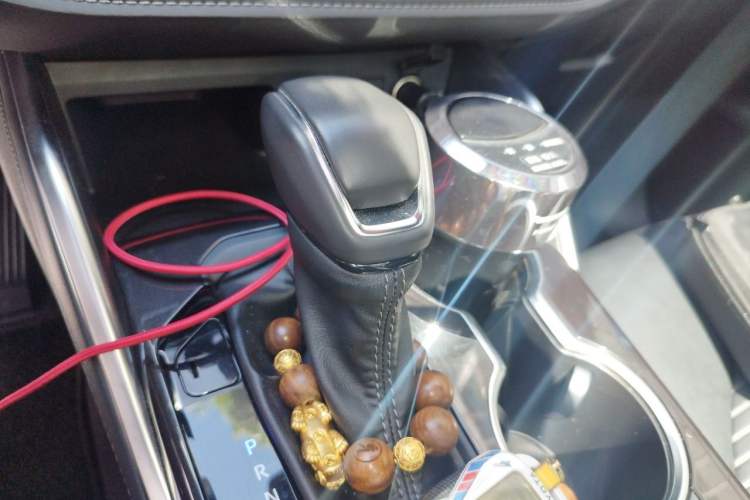 Used Toyota Crown Kluger 2022 2.0T Four-Wheel Drive Prestige Edition Gear Lever