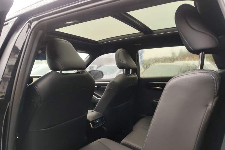 Used Toyota Crown Kluger 2022 2.0T Four-Wheel Drive Enjoyment Edition Headliner