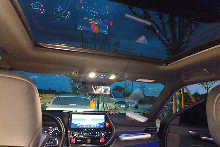 Used Toyota Crown Kluger 2022 2.5L HEV Four-Wheel Drive Luxury Edition Headliner