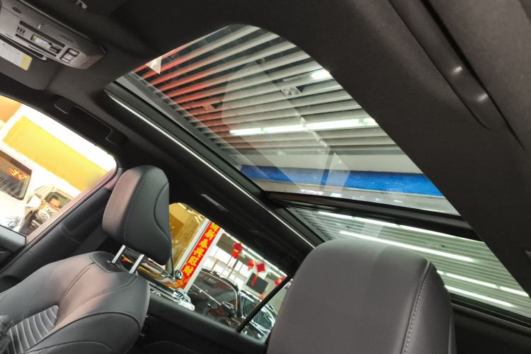 Used Toyota Crown Kluger 2022 2.0T Four-Wheel Drive Prestige Edition Headliner