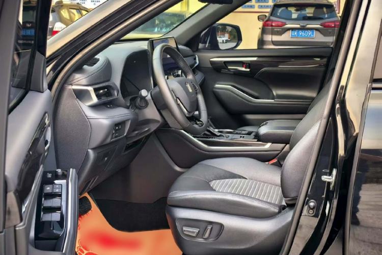 Used Toyota Crown Kluger 2022 2.5L HEV Four-Wheel Drive Premium Edition Interior 1