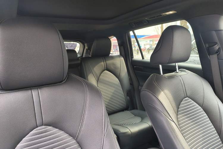 Used Toyota Crown Kluger 2022 2.0T Four-Wheel Drive Enjoyment Edition Interior 11