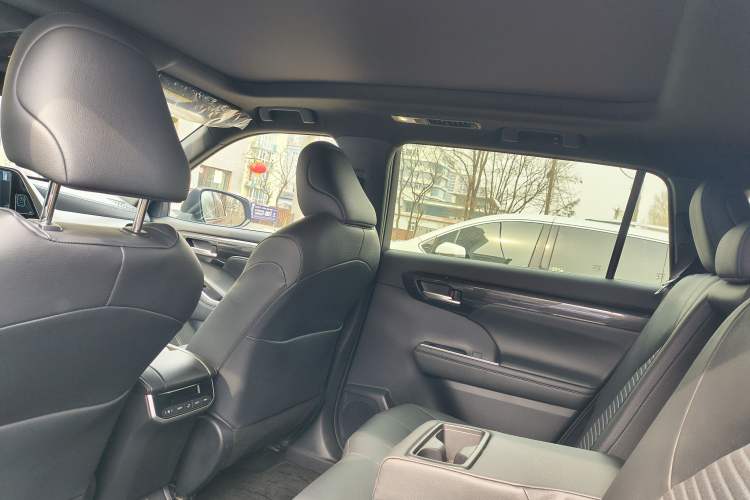 Used Toyota Crown Kluger 2022 2.0T Four-Wheel Drive Enjoyment Edition Interior 12