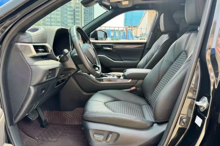 Used Toyota Crown Kluger 2022 2.0T Four-Wheel Drive Enjoyment Edition Interior 2