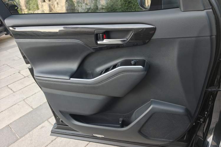 Used Toyota Crown Kluger 2022 2.0T Four-Wheel Drive Prestige Edition Interior 3