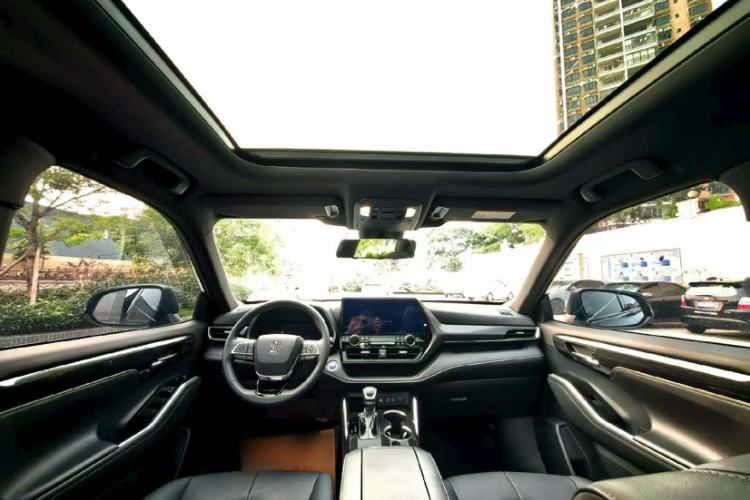Used Toyota Crown Kluger 2022 2.5L HEV Four-Wheel Drive Premium Edition Interior 3