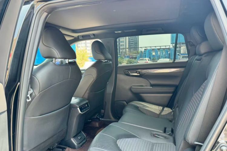 Used Toyota Crown Kluger 2022 2.0T Four-Wheel Drive Enjoyment Edition Interior 3