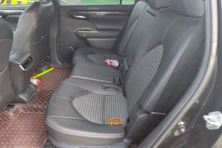 Used Toyota Crown Kluger 2022 2.5L HEV Four-Wheel Drive Luxury Edition Interior 4