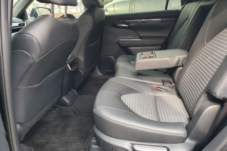 Used Toyota Crown Kluger 2022 2.0T Four-Wheel Drive Enjoyment Edition Interior 5