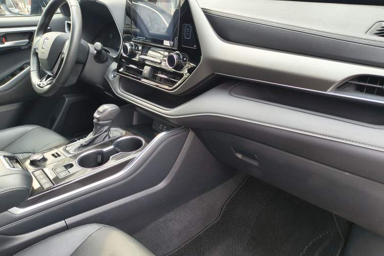 Used Toyota Crown Kluger 2022 2.0T Four-Wheel Drive Enjoyment Edition Interior 7