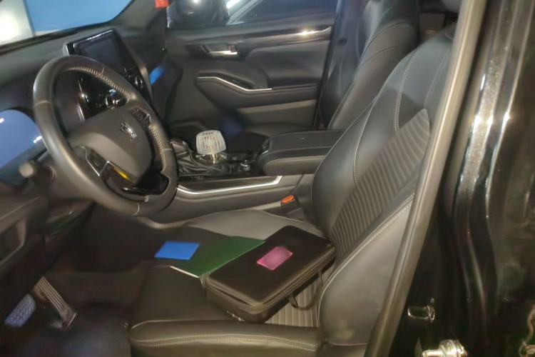 Used Toyota Crown Kluger 2022 2.0T Four-Wheel Drive Enjoyment Edition Left Front Seat