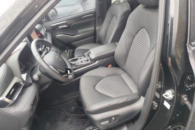 Used Toyota Crown Kluger 2022 2.0T Four-Wheel Drive Enjoyment Edition Left Front Seat