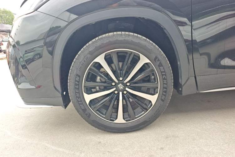 Used Toyota Crown Kluger 2022 2.5L HEV Four-Wheel Drive Luxury Edition Left Front Wheel Hub