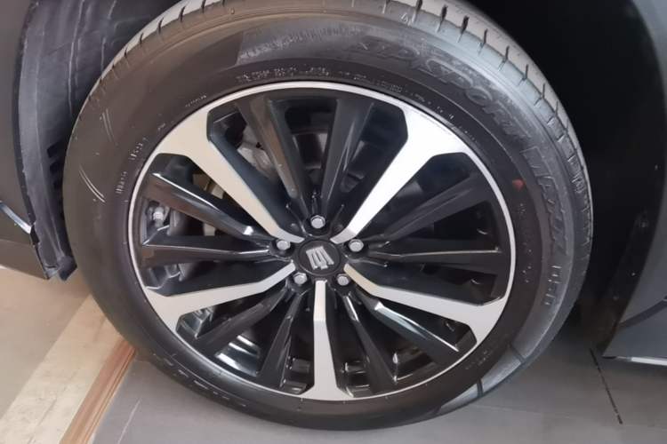 Used Toyota Crown Kluger 2022 2.5L HEV Four-Wheel Drive Premium Edition Left Front Wheel Hub
