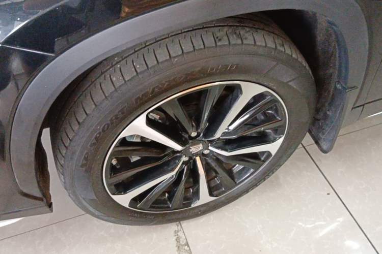 Used Toyota Crown Kluger 2022 2.0T Four-Wheel Drive Prestige Edition Left Front Wheel Hub