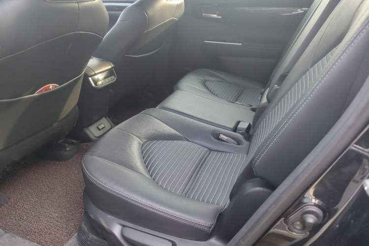 Used Toyota Crown Kluger 2022 2.5L HEV Four-Wheel Drive Luxury Edition Left Rear Seat