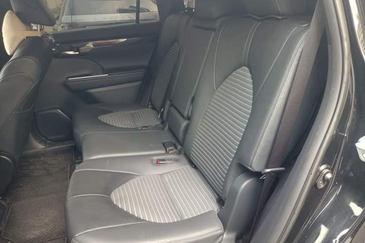 Used Toyota Crown Kluger 2022 2.0T Four-Wheel Drive Prestige Edition Left Rear Seat