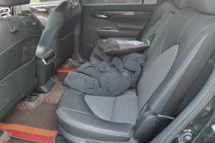 Used Toyota Crown Kluger 2022 2.5L HEV Four-Wheel Drive Luxury Edition Left Rear Seat